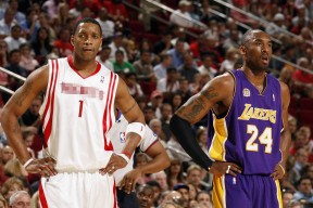 “马科斯·莫奇的精准防守与快速反击，成就美洲狮队的坚固防线”